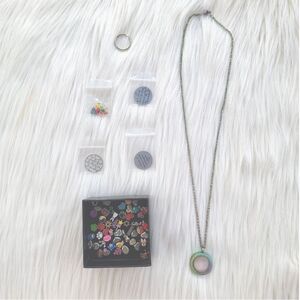 Customizable Shadow Box Pendant Necklace Set